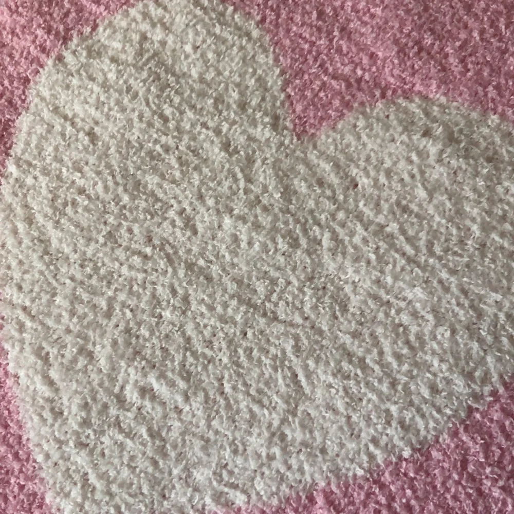 Magaschoni Pink White Hearts Throw Blanket